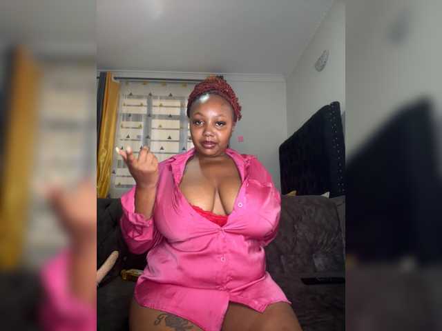 KinkyArya live cam on BongaCams