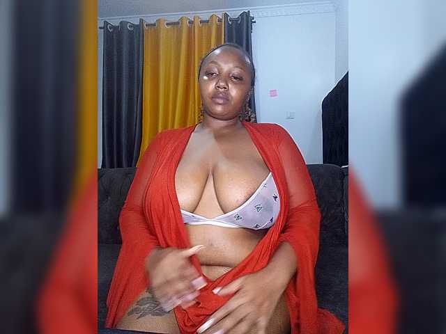 KinkyArya