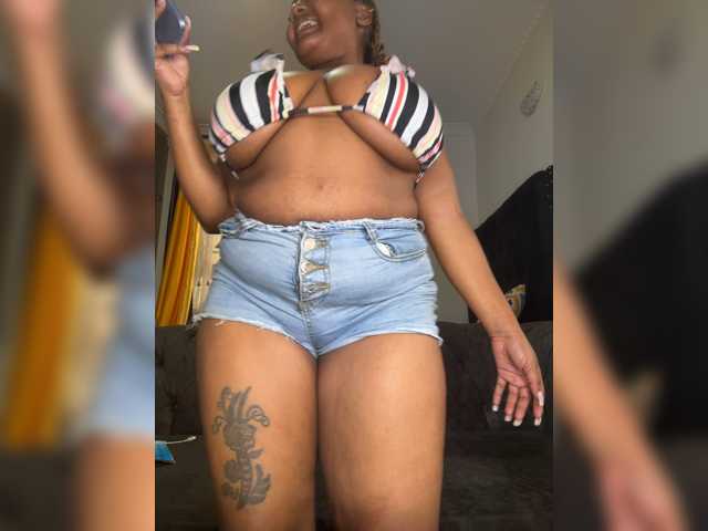 KinkyArya