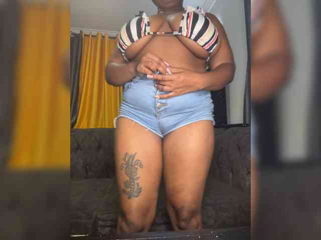 KinkyArya webcam