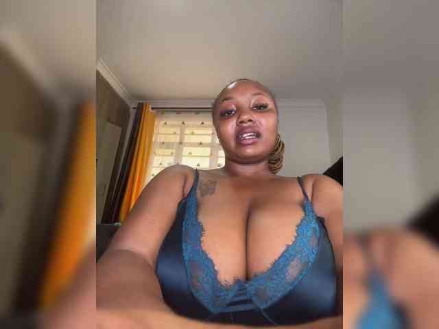 KinkyArya webcam