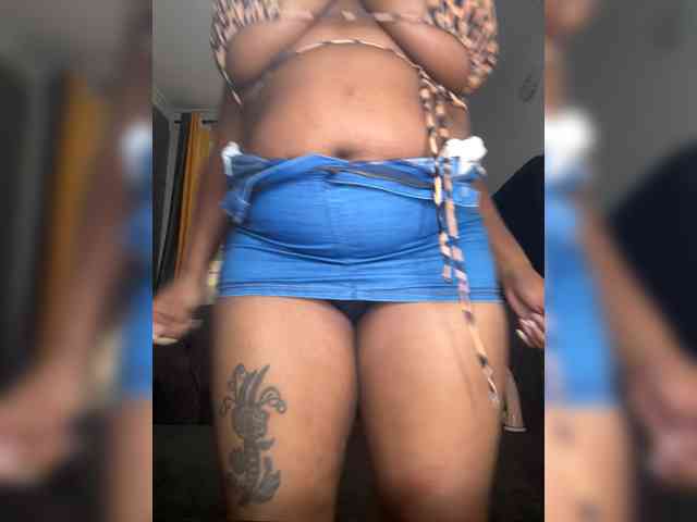 KinkyArya