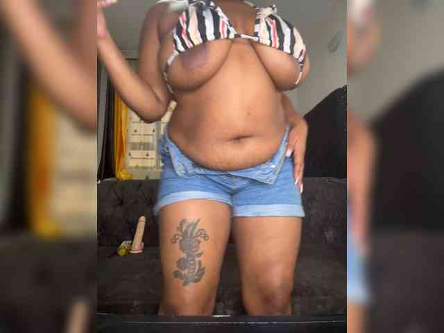 KinkyArya webcam