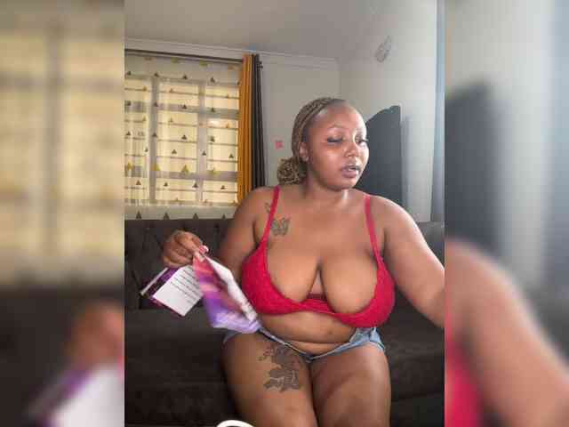 KinkyArya webcam