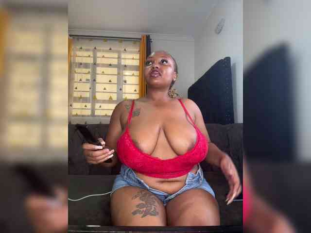 KinkyArya