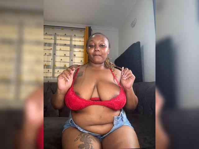 KinkyArya webcam