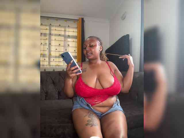 KinkyArya webcam