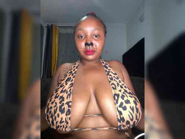 KinkyArya webcam