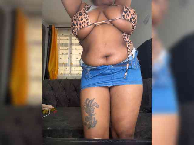 KinkyArya