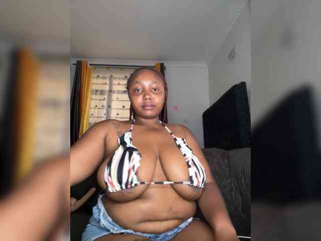Model: KinkyArya
