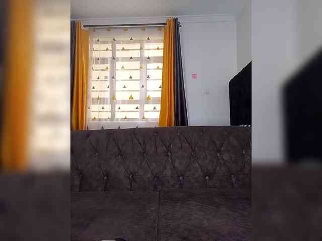 KinkyArya webcam