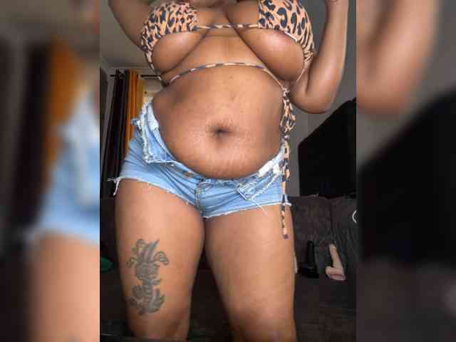 KinkyArya