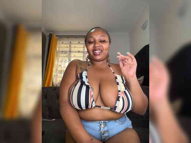 KinkyArya webcam