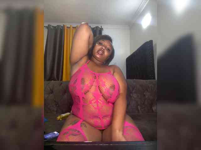KinkyArya