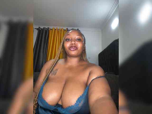 KinkyArya KinkyArya