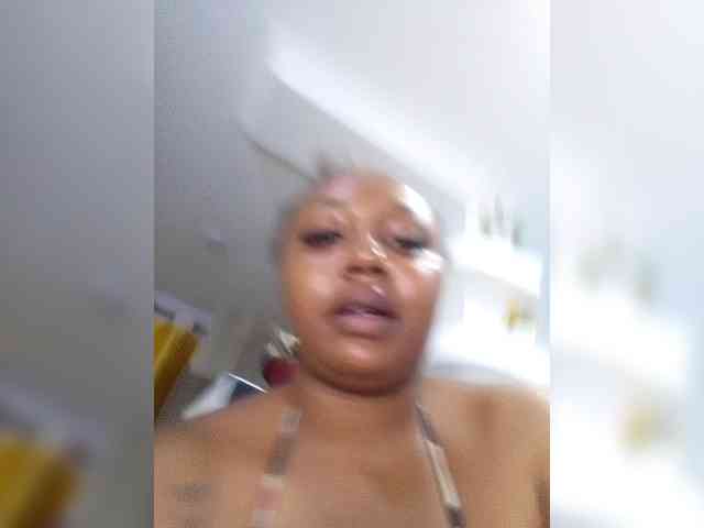 KinkyArya webcam