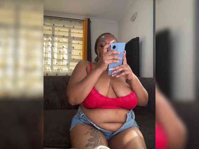 KinkyArya webcam