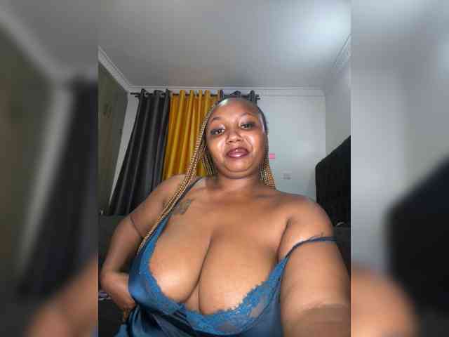KinkyArya webcam