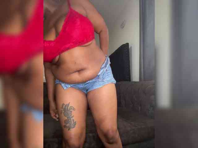 KinkyArya webcam