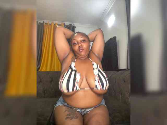 Model: KinkyArya