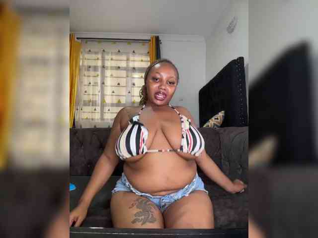 KinkyArya webcam