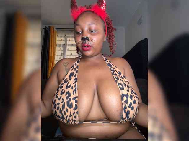 KinkyArya KinkyArya