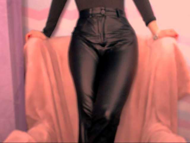 AliceLovelly live cam on BongaCams