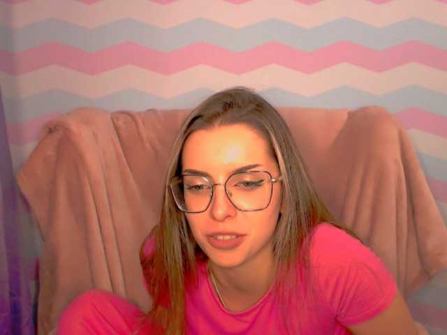AliceLovelly live cam on BongaCams