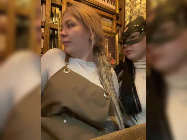 MiaSofa live cam on BongaCams