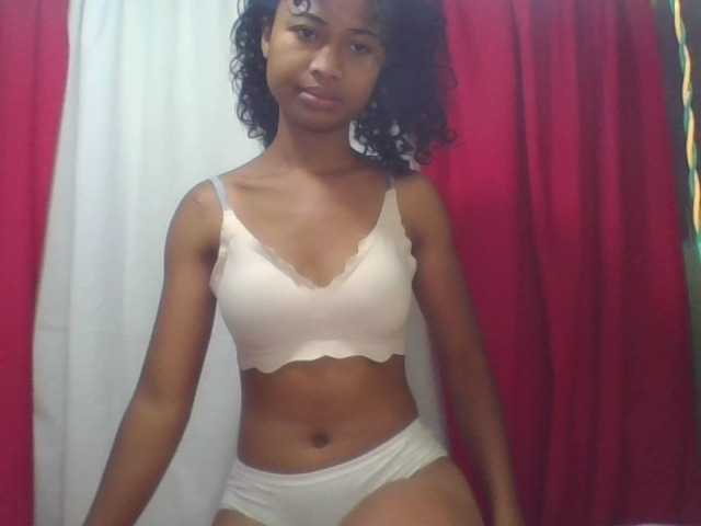 ERICAHJS live cam on BongaCams