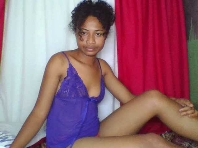 ERICAHJS live cam on BongaCams