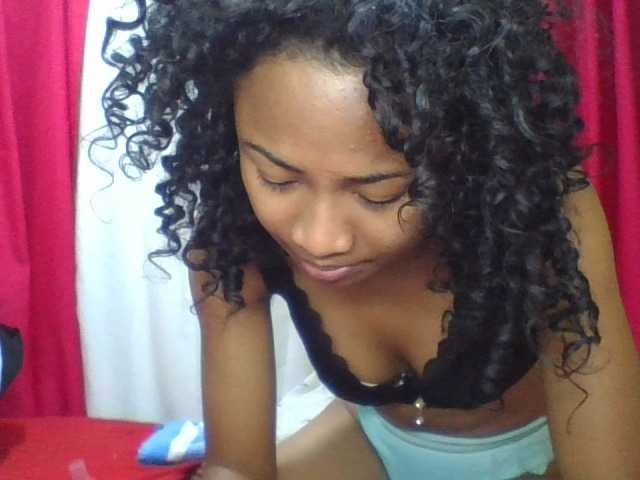 ERICAHJS live cam on BongaCams