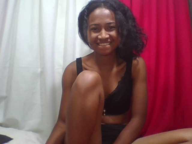 ERICAHJS live cam preview