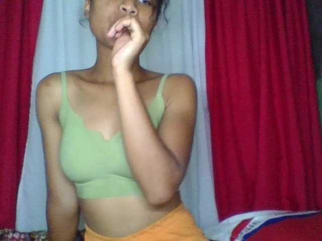 ERICAHJS live cam on BongaCams