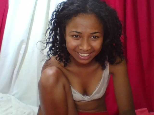 ERICAHJS live cam preview