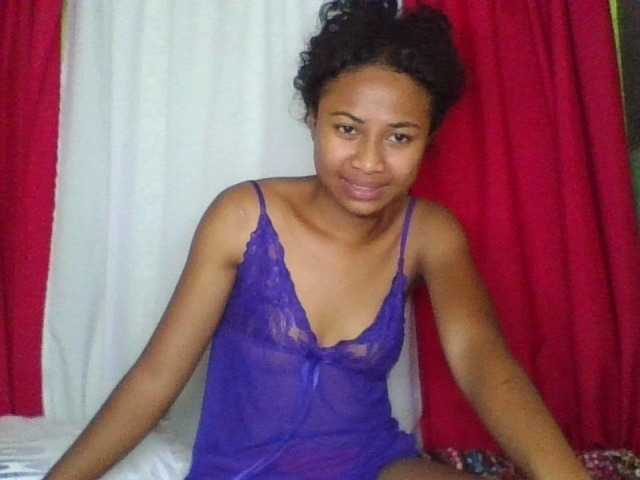 ERICAHJS live cam on BongaCams