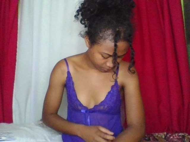 ERICAHJS live cam on BongaCams