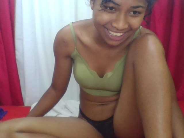 ERICAHJS live cam on BongaCams