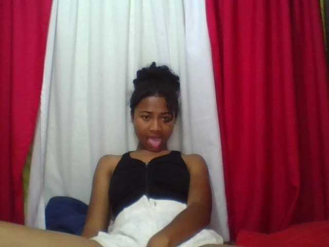 ERICAHJS live cam on BongaCams