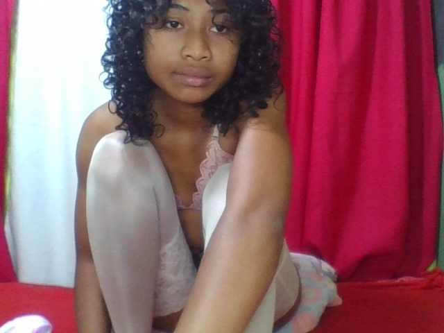 ERICAHJS live cam on BongaCams