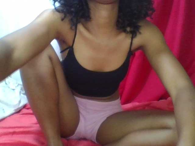 ERICAHJS live cam preview