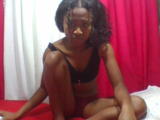ERICAHJS live cam on BongaCams