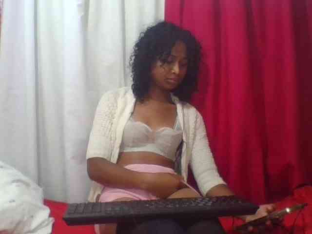 ERICAHJS's webcam live show