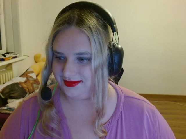 KitsuneAiko live cam on BongaCams