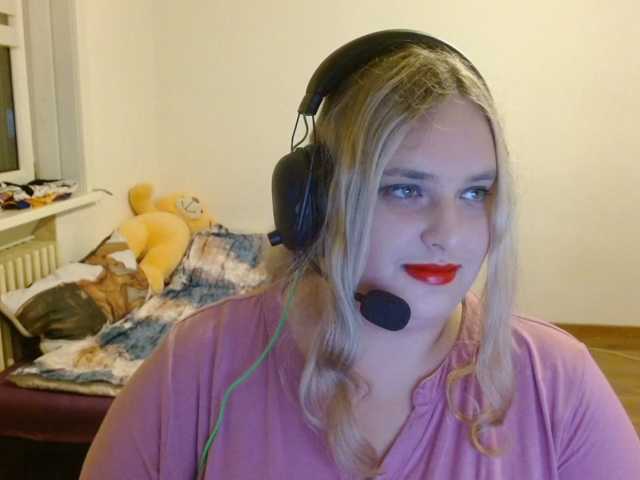 KitsuneAiko live cam on BongaCams