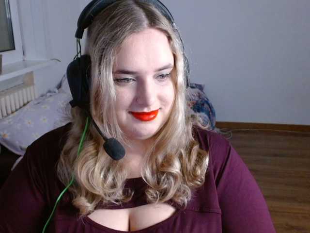 KitsuneAiko live cam on BongaCams