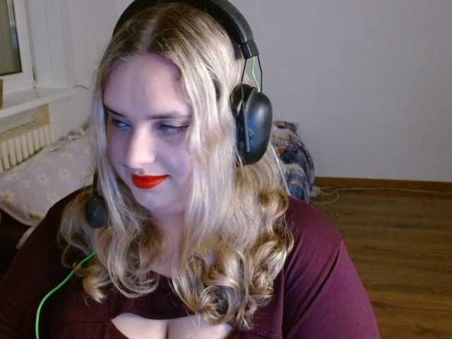 KitsuneAiko, en directo ahora en BongaCams