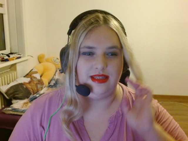 KitsuneAiko live cam on BongaCams