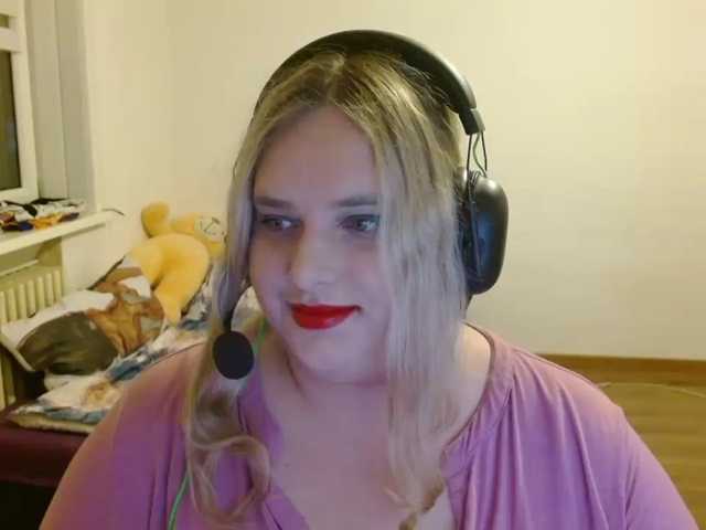 KitsuneAiko live cam on BongaCams