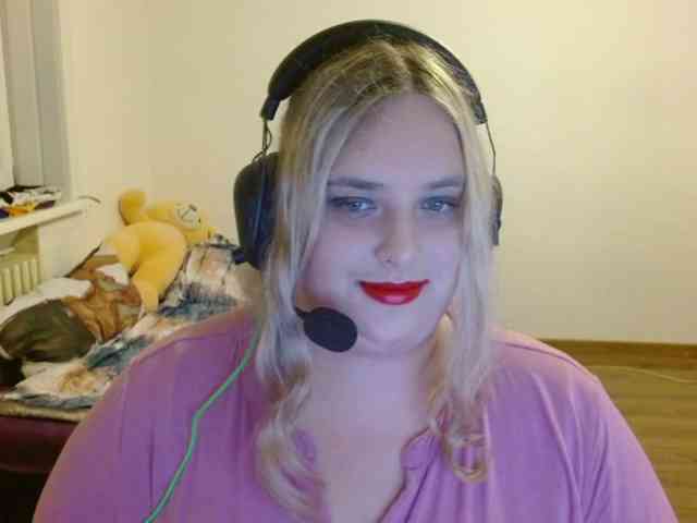 KitsuneAiko webcam